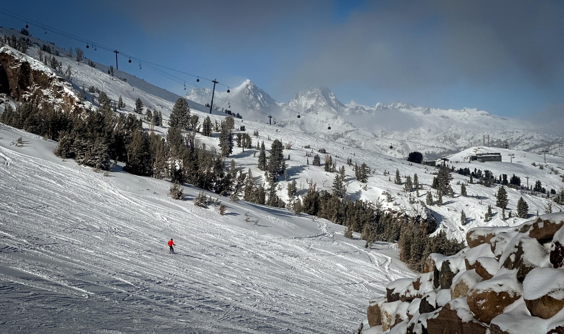 Skiing Mammoth Mountain