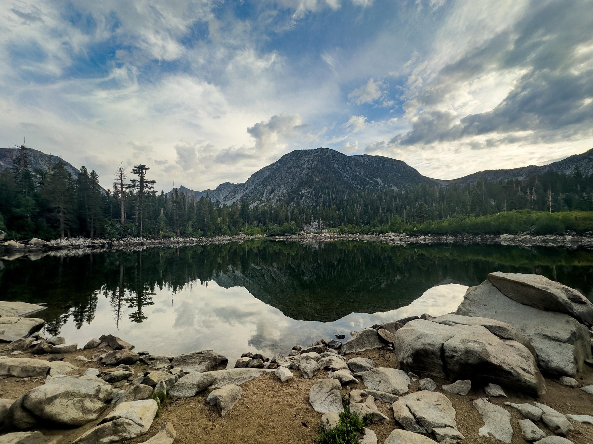 Sherwin Lakes Trail